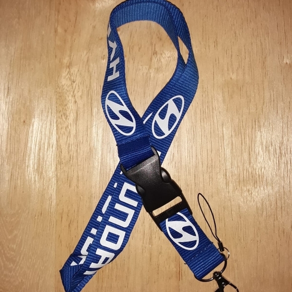 2 Clothing Car Key Holder Hyundai Combo B One Size logo Lanyards with Metal Clip - Picture 9 of 11